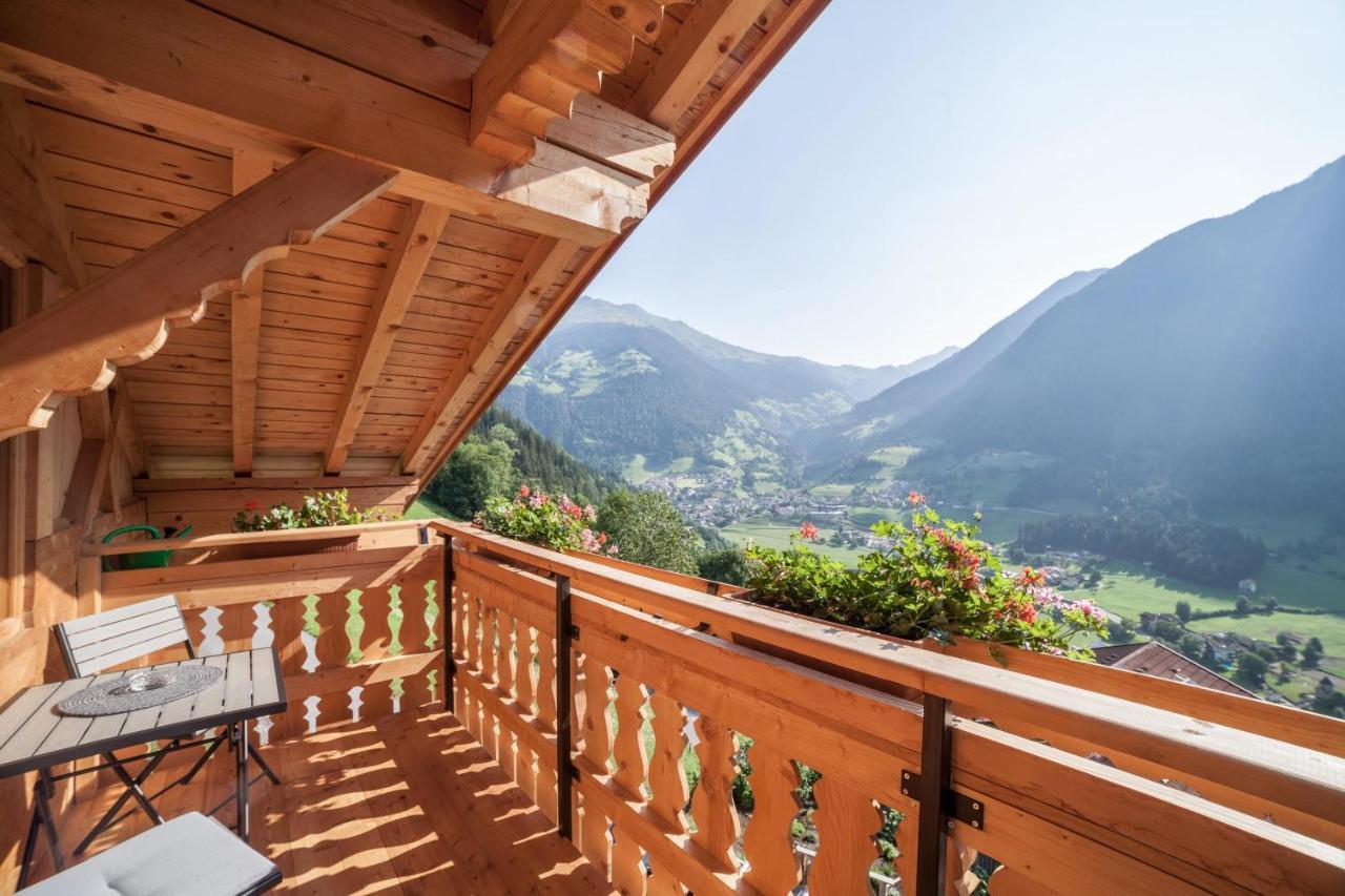 Innergasserhof Ferienwohnung Enzian San Martino in Passiria Exterior foto
