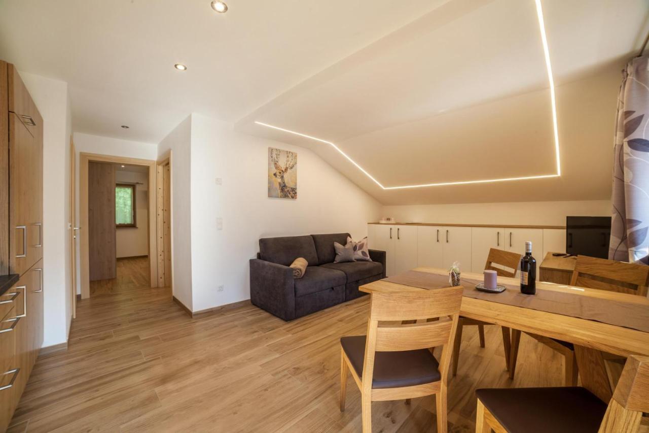 Innergasserhof Ferienwohnung Enzian San Martino in Passiria Exterior foto